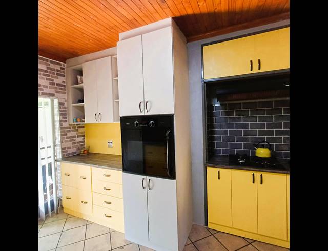3 BEDROOM HOUSE FOR SALE IN ROTHDENE